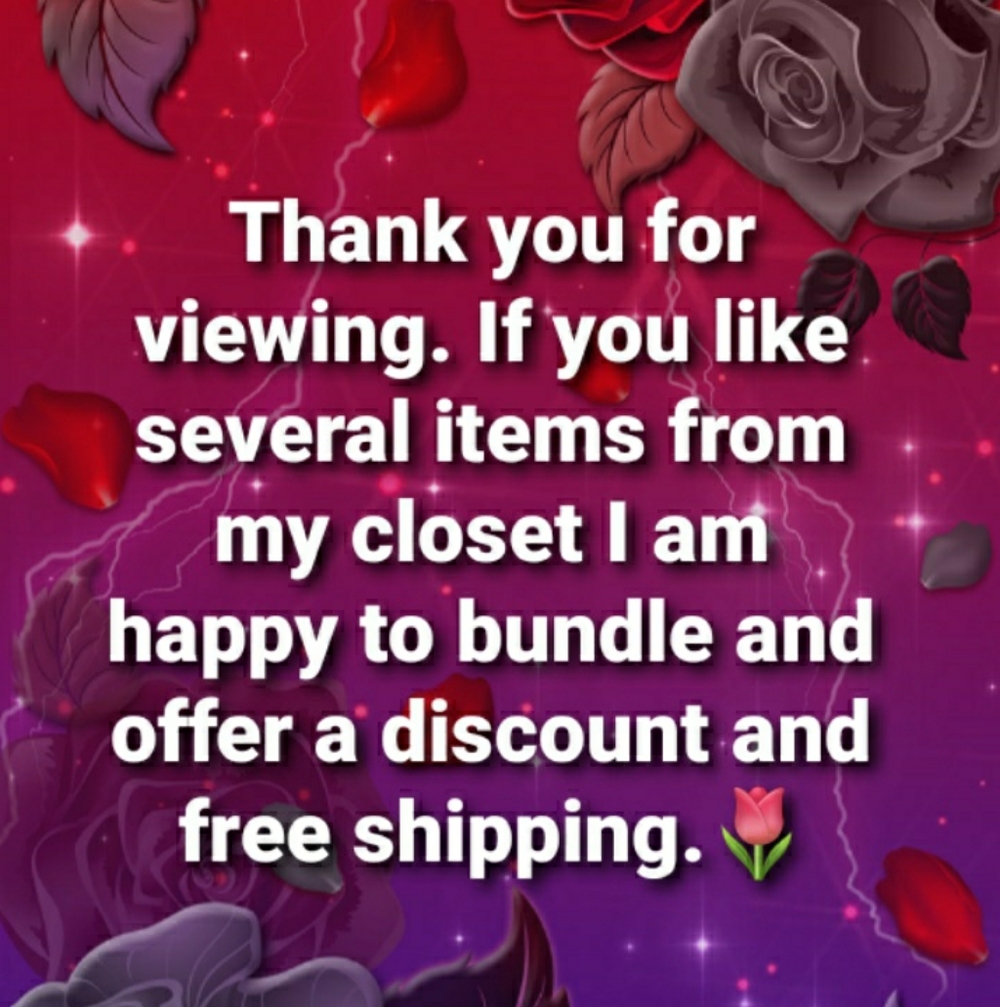 Women's Black and Olive Skull Print Crop Top - Picture 5 of 5